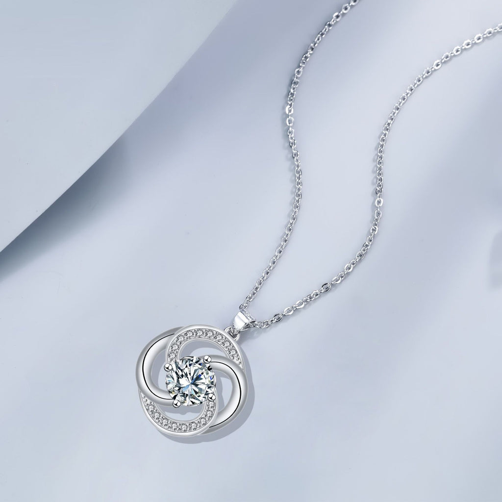 Personalized Design Ethereal Clover Clover Necklace