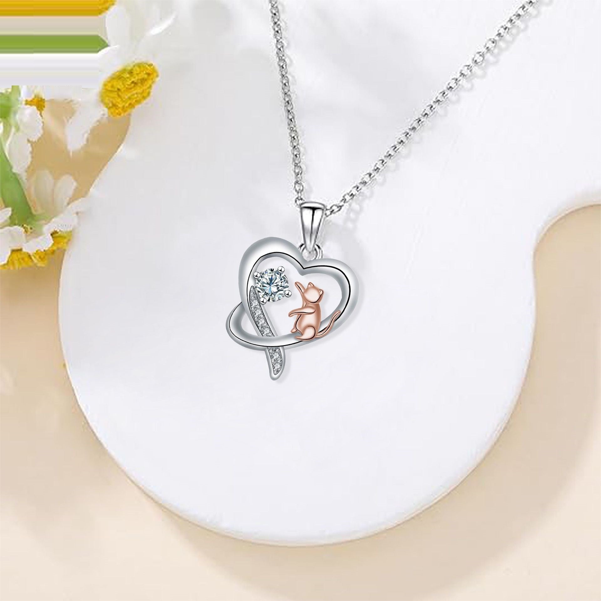 Heart-shaped Pendant Female Necklace Cat Clavicle Chain