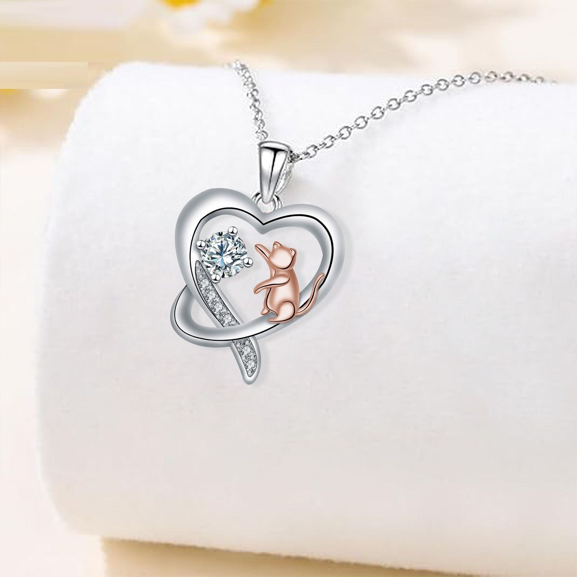 Heart-shaped Pendant Female Necklace Cat Clavicle Chain
