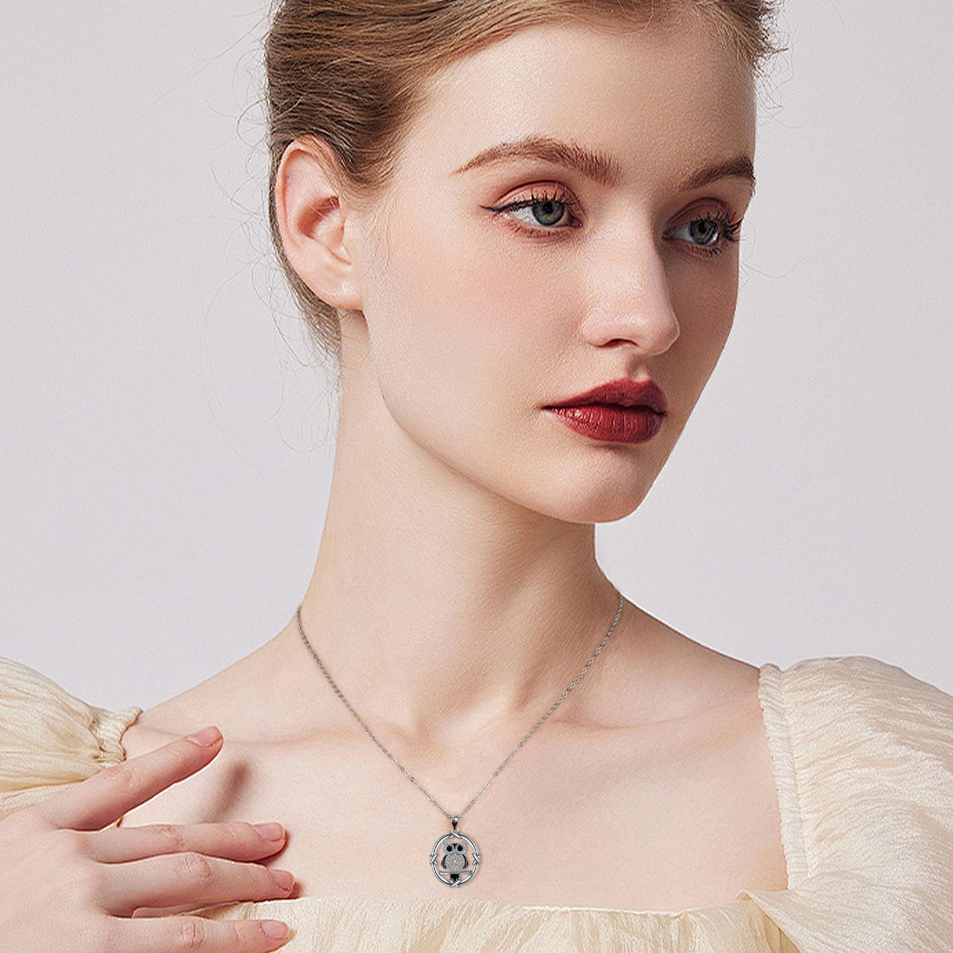 Owl Necklace For Women Light Luxury Minority High-grade European And American Style