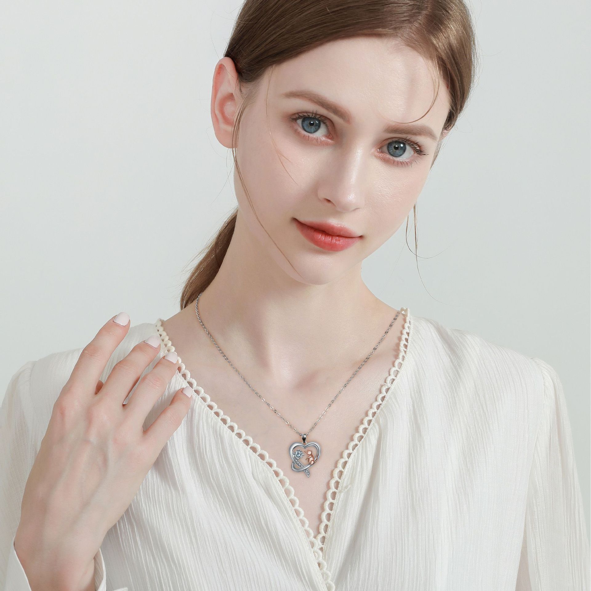 Heart-shaped Pendant Female Necklace Cat Clavicle Chain
